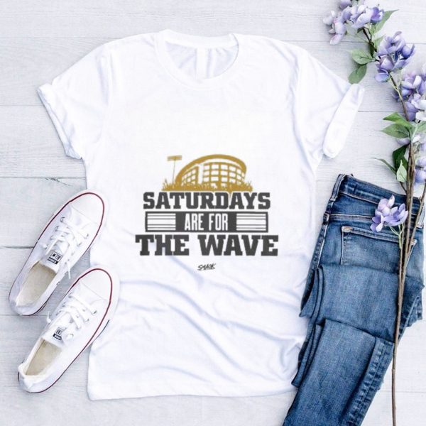 Iowa Hawkeyes Football Saturdays Are For The Wave 2023 Shirt