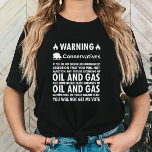 Chris Packham warning conservatives democrats no oil and gas shirt