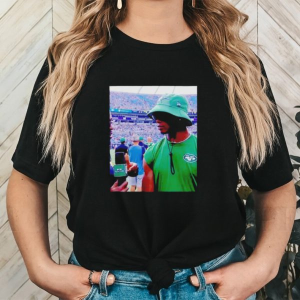 Garrett Wilson Bucket hat pic shirt