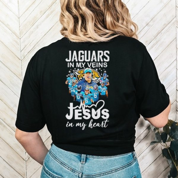 Jaguars in my veins Jesus in my heart signatures shirt