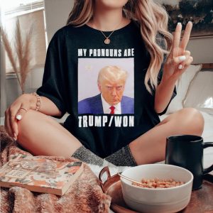 Men’s My pronouns are Trump won mugshot shirt