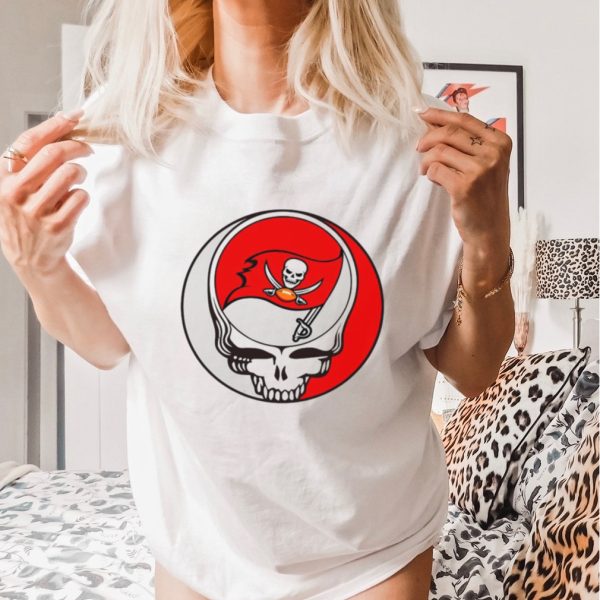 Tampa Bay Buccaneers x Grateful Dead logo shirt