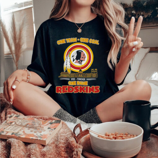 Forever Washington Redskins one team one goal one name skyline shirt