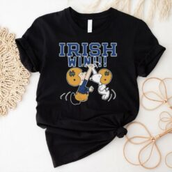 Official Charlie And Snoopy High Five Notre Dame Fighting Irish Win Navy Midshipmen Graphic t shirt