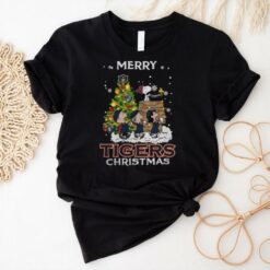 2024 Auburn Tigers Snoopy And Friends Merry Christmas Shirt