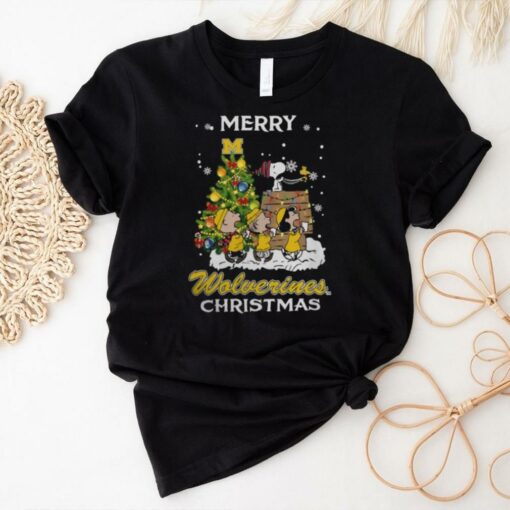 2024 Michigan Wolverines Snoopy And Friends Merry Christmas Shirt