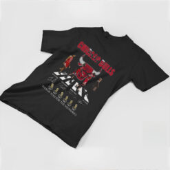 Chicago Bulls Go On The Road Team Graphics Design Vintage T Shirt