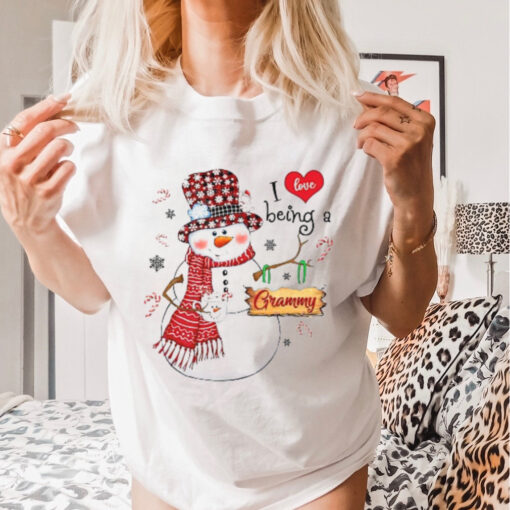 Cute I Love Being A Grammy Snowman Retro Snowflake Candy Merry Christmas And Happy New Year T Shirt