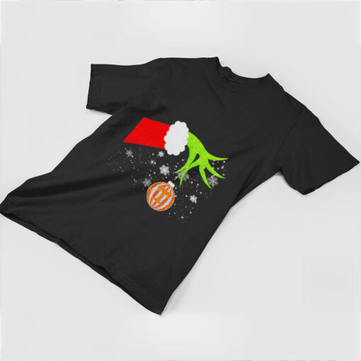 Grinch hand holding Tennessee Volunteers Christmas shirt