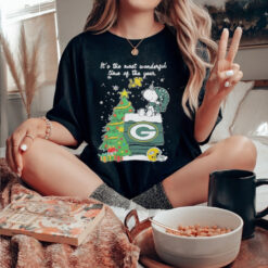 It’s The Most Wonderful Time Of The Years Peanuts And Friends X Green Bay Packers Merry Christmas Shirt