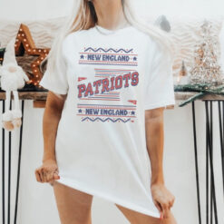 New England Patriots Holiday Crewneck shirt