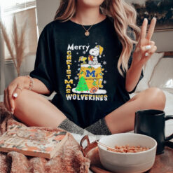 Snoopy and Woodstock Merry Christmas Michigan Wolverines shirt