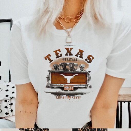 Texas Longhorns labs in truck Hook ‘Em shirt