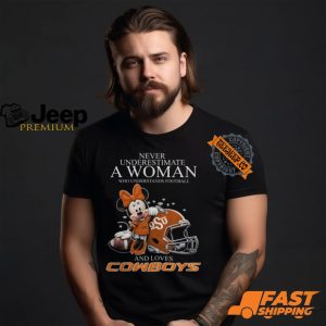 Never Underestimate A Woman Who Understands Football And Loves Oklahoma State Cowboys x Minnie Mouse T Shirt