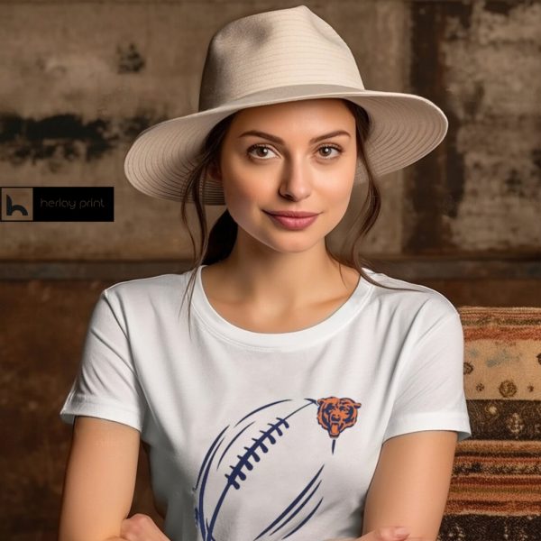 Chicago Bears G III 4Her by Carl Banks Subtle Football Fitted T Shirt