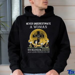 Peanuts Characters Never Underestimate A Woman Who Believes In Jesus And Loves California Golden Bears Shirt