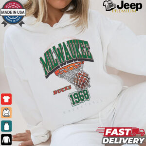 Mitchell & Ness HWC _68 Logo Swagger Milwaukee Bucks T Shirt