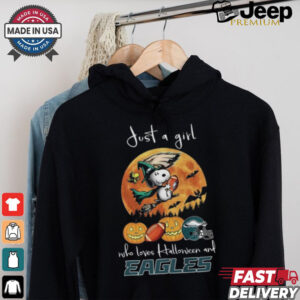 Original Snoopy And Woodstock Just A Girl Who Loves Halloween And Philadelphia Eagles 2024 Shirt