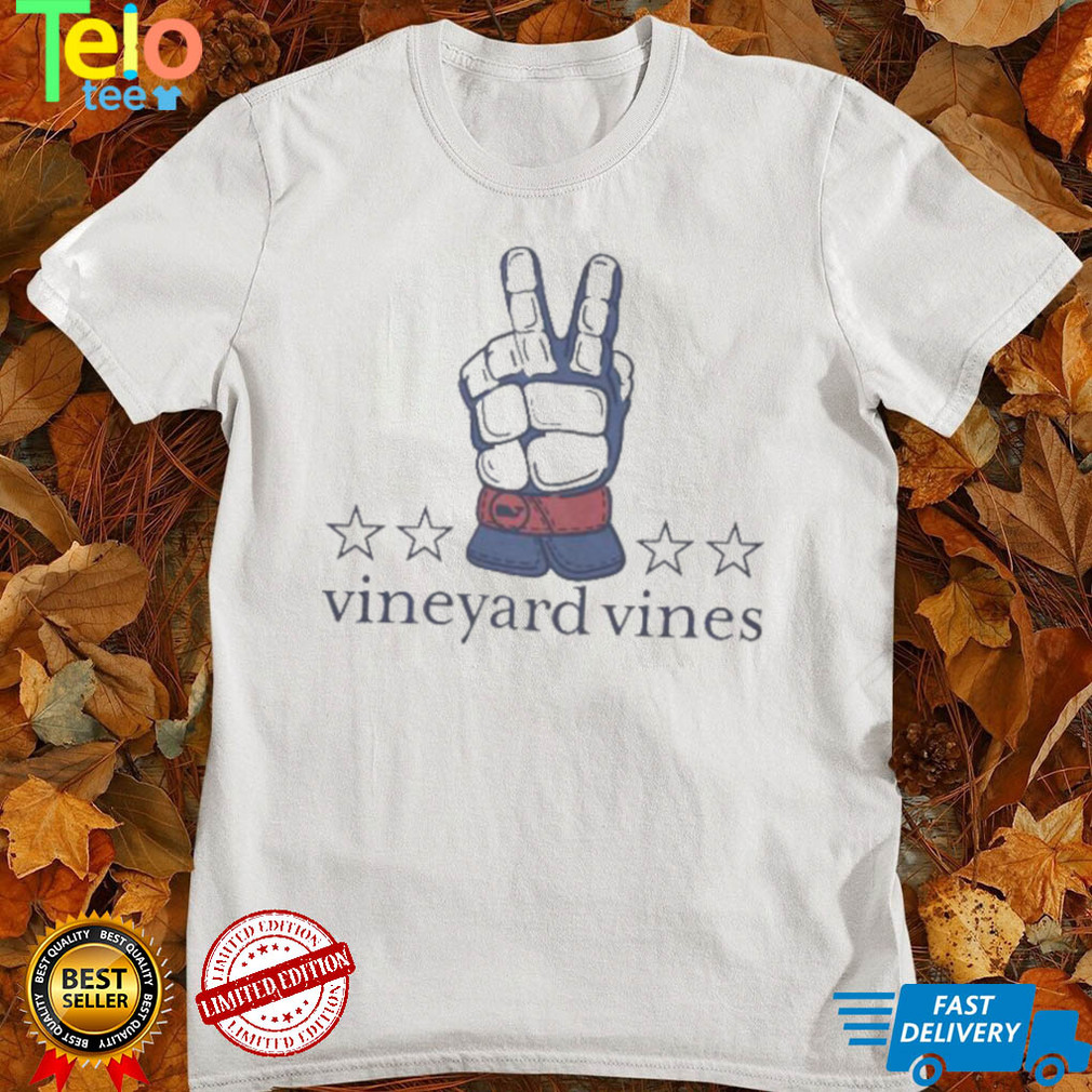 Nice vineyard vines boys’ lacrosse glove peace sign shirt