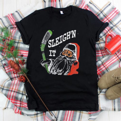 Hockey santa sleigh’n it hockey Christmas sweater