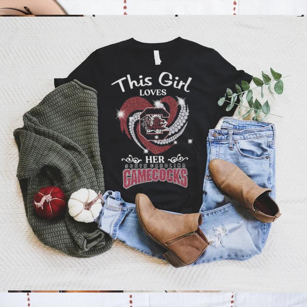 This is loves her South Carolina Gamecocks Heart 2022 shirt This is loves her South Carolina Gamecocks Heart 2022 shirt